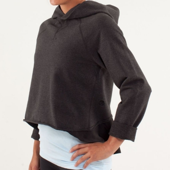 lululemon athletica Tops - Lululemon Pull Me Over Hoodie Hooded Sweatshirt Heathered Dark Fairy Black Sz M